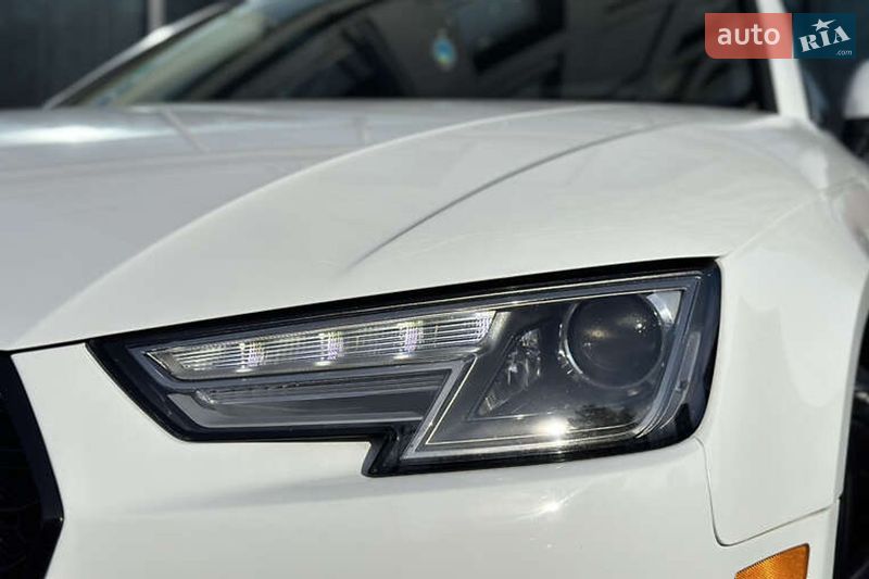 Седан Audi A4 2019 в Киеве