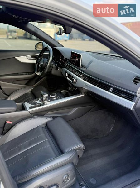 Седан Audi A4 2017 в Одессе