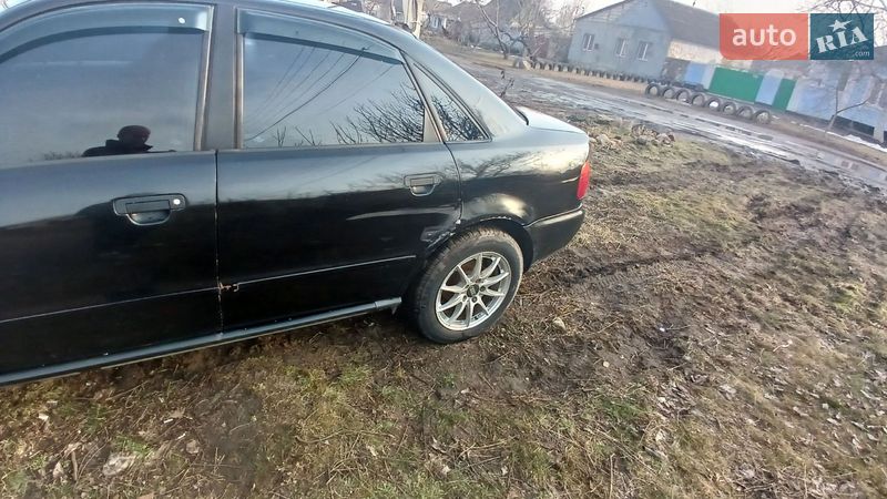 Седан Audi A4 1996 в Вознесенске