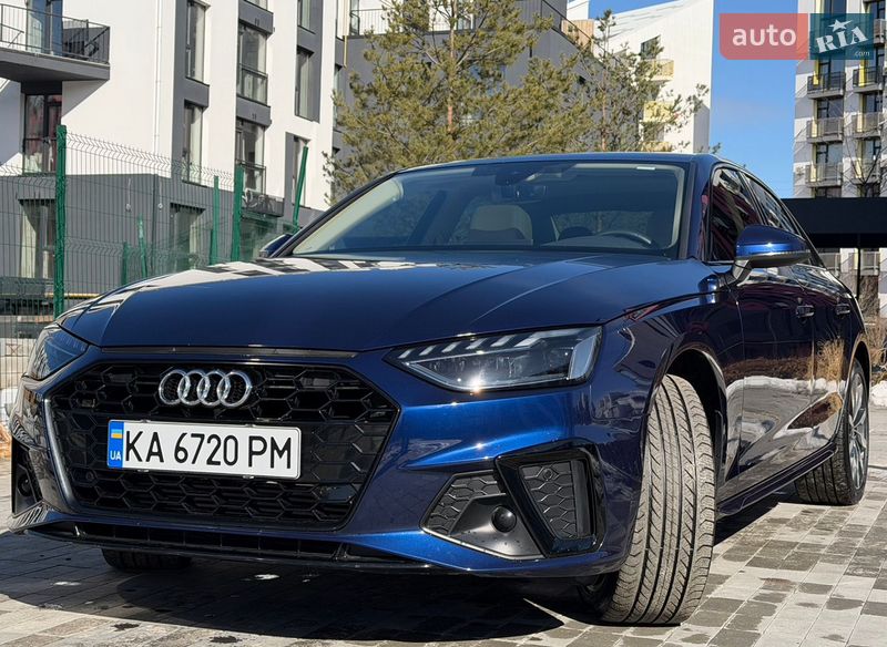 Седан Audi A4 2022 в Киеве
