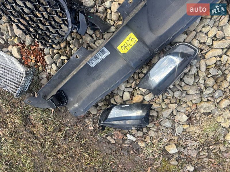 Седан Audi A4 2015 в Стрию