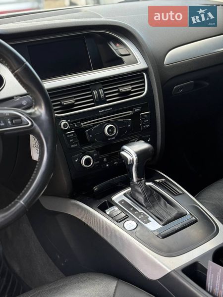 Седан Audi A4 2015 в Стрию