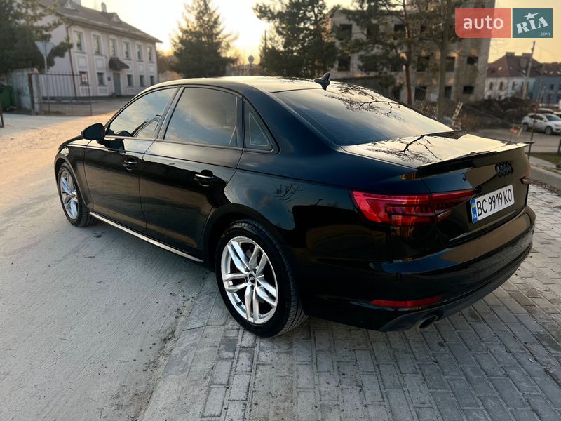 Седан Audi A4 2016 в Львові