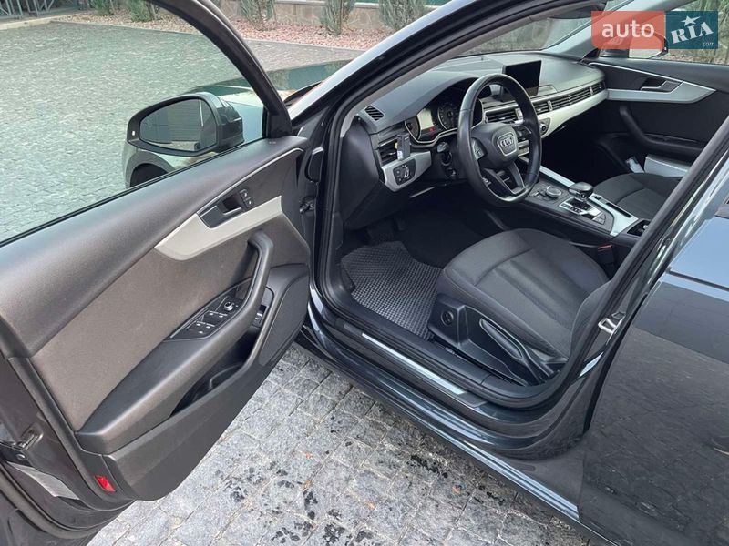 Седан Audi A4 2018 в Києві