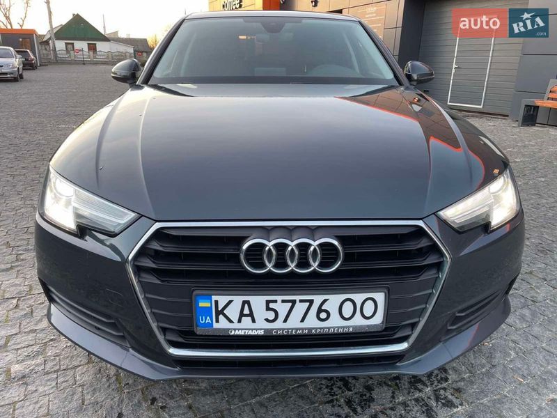 Седан Audi A4 2018 в Києві