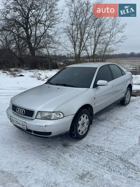 Седан Audi A4 1998 в Переяславе