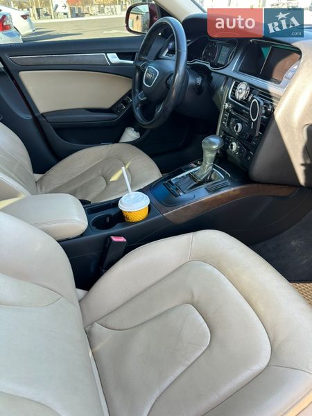 Седан Audi A4 2012 в Луцьку