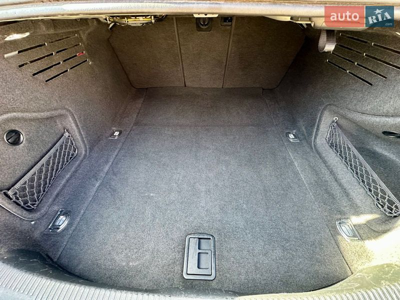 Седан Audi A4 2018 в Києві