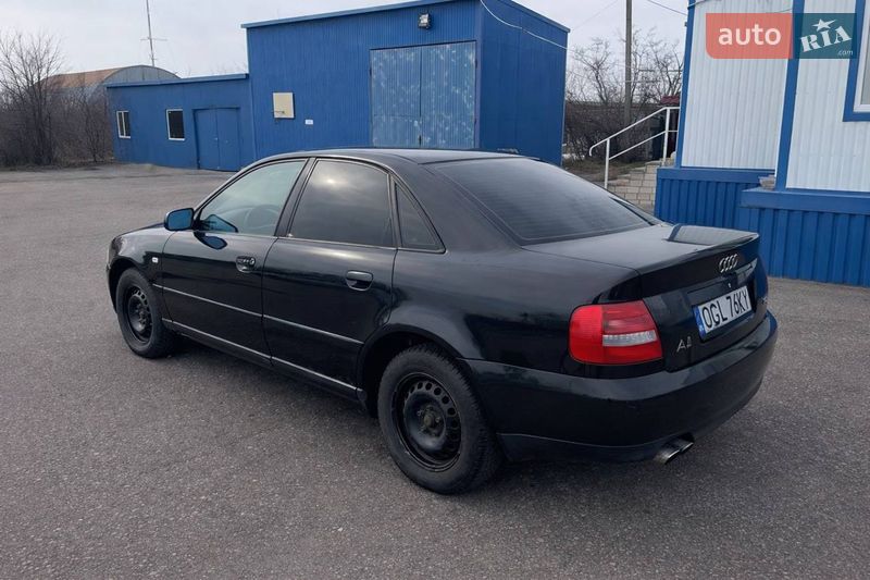 Седан Audi A4 2000 в Первомайську