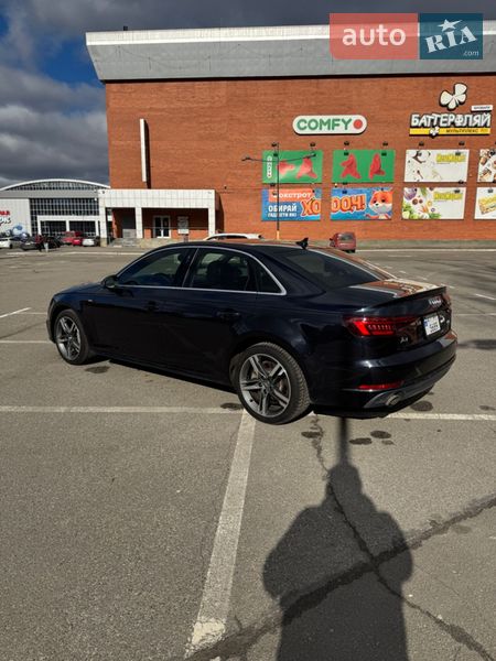 Седан Audi A4 2017 в Киеве