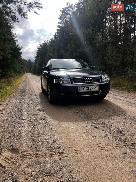 Седан Audi A4 2002 в Жовкве