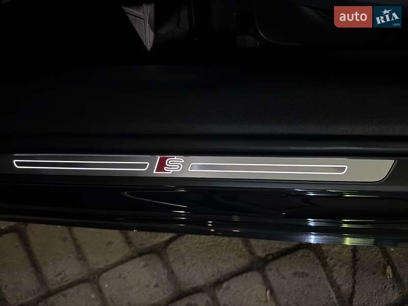 Універсал Audi A4 2016 в Луцьку