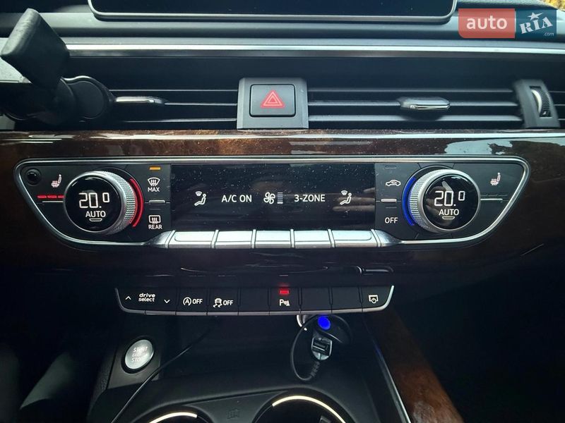 Седан Audi A4 2018 в Львове