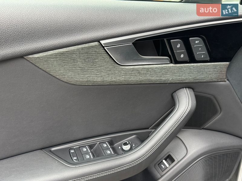 Седан Audi A4 2022 в Києві