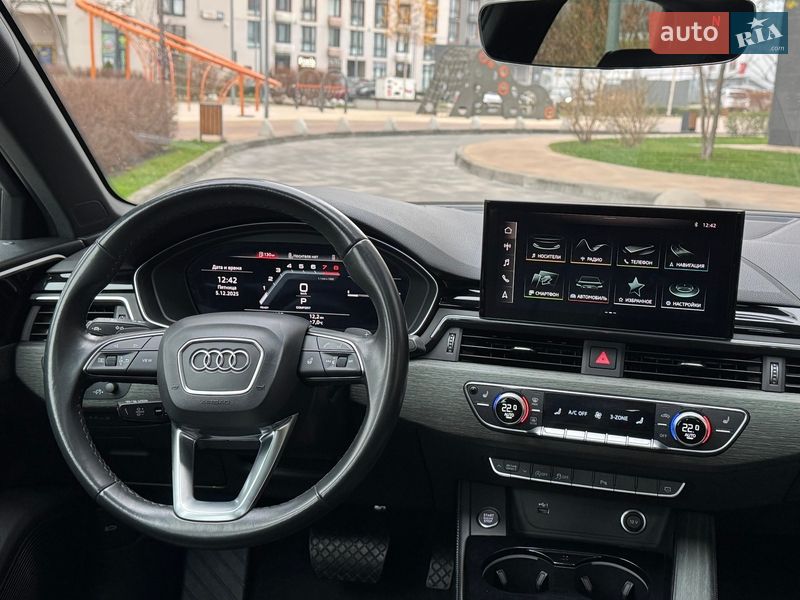 Седан Audi A4 2022 в Києві