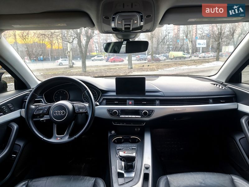Седан Audi A4 2016 в Дніпрі