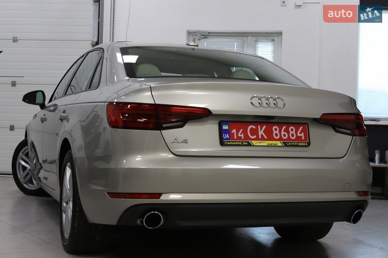 Седан Audi A4 2017 в Дрогобыче