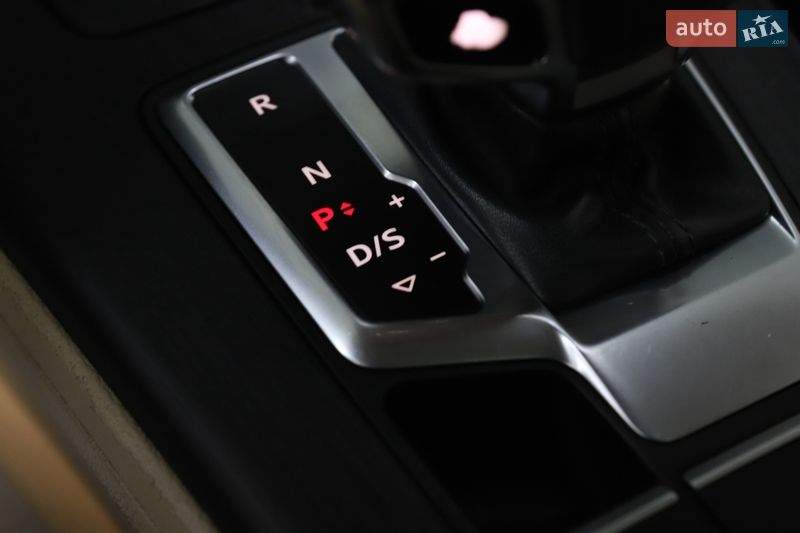 Седан Audi A4 2017 в Дрогобыче