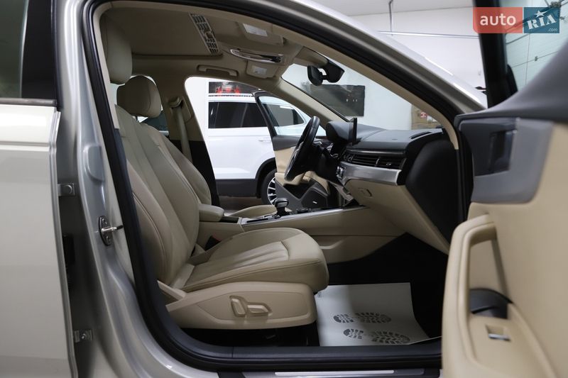 Седан Audi A4 2017 в Дрогобыче