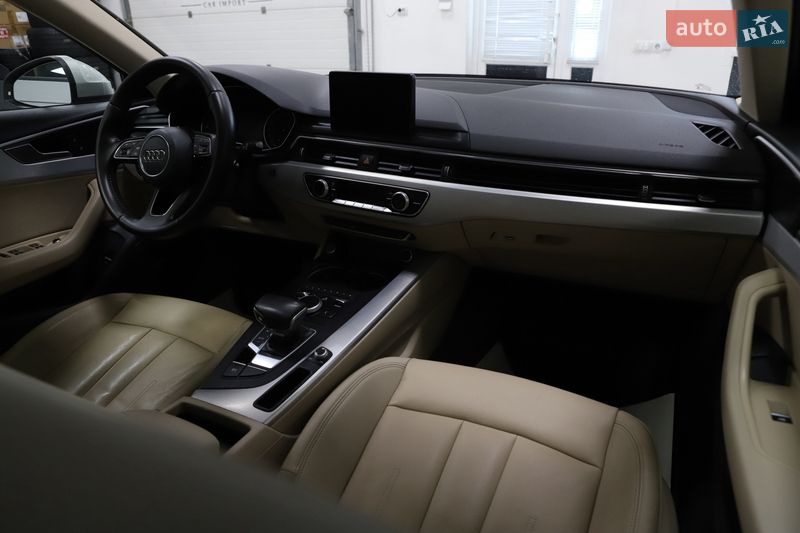 Седан Audi A4 2017 в Дрогобыче