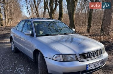 Седан Audi A4 1998 в Глинянах