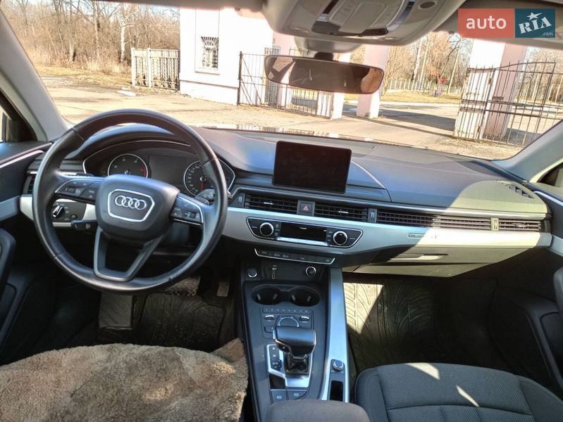 Универсал Audi A4 2016 в Черкассах