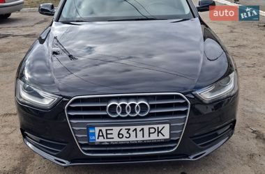 Седан Audi A4 2014 в Днепре