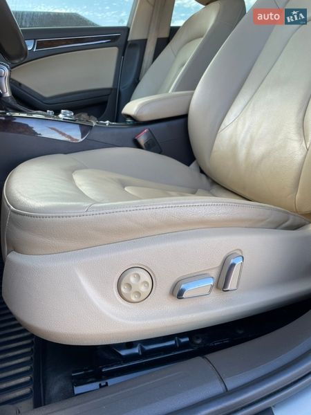 Седан Audi A4 2013 в Золочеве