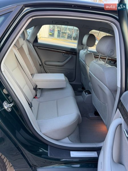 Седан Audi A4 2006 в Володимирі