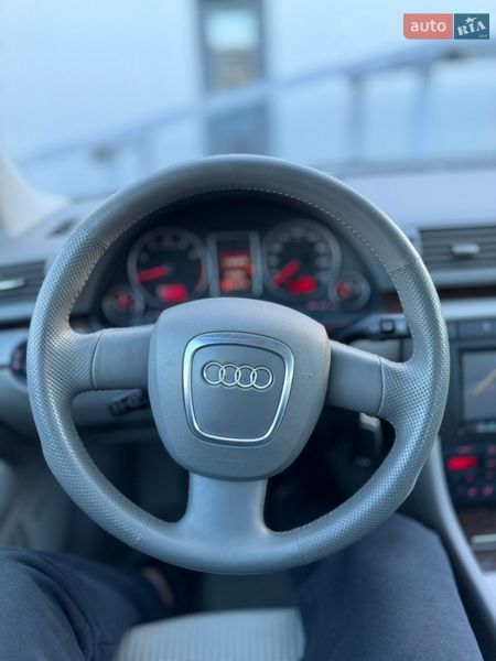 Седан Audi A4 2006 в Володимирі