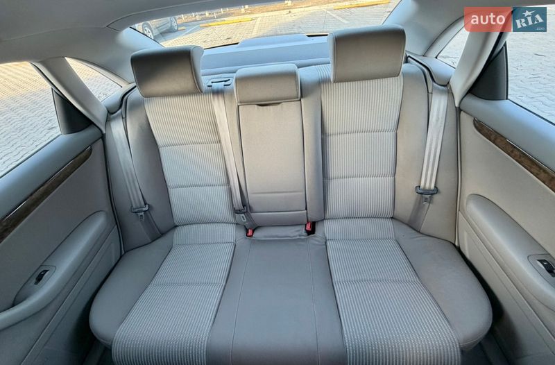 Седан Audi A4 2006 в Володимирі