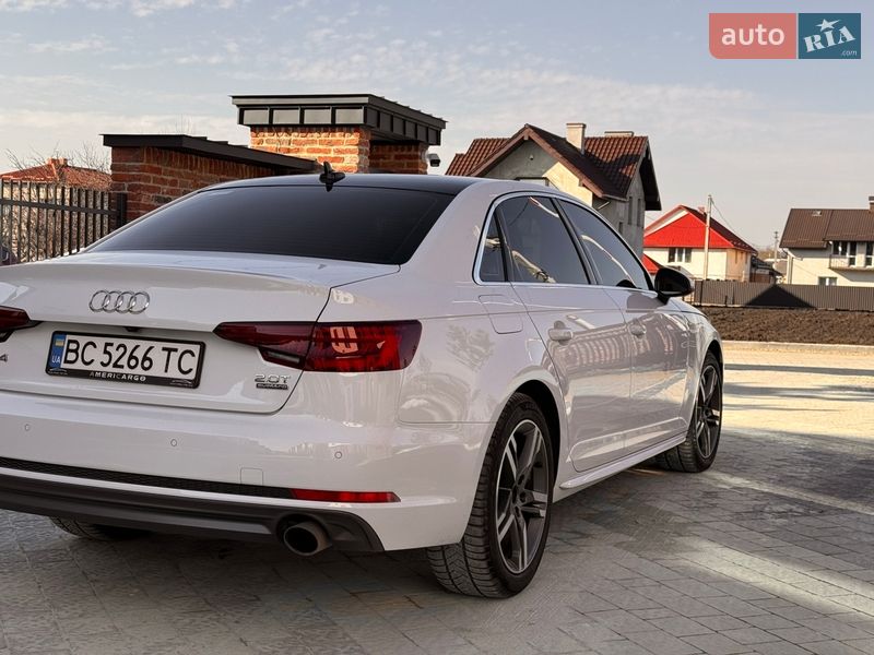 Седан Audi A4 2018 в Львові