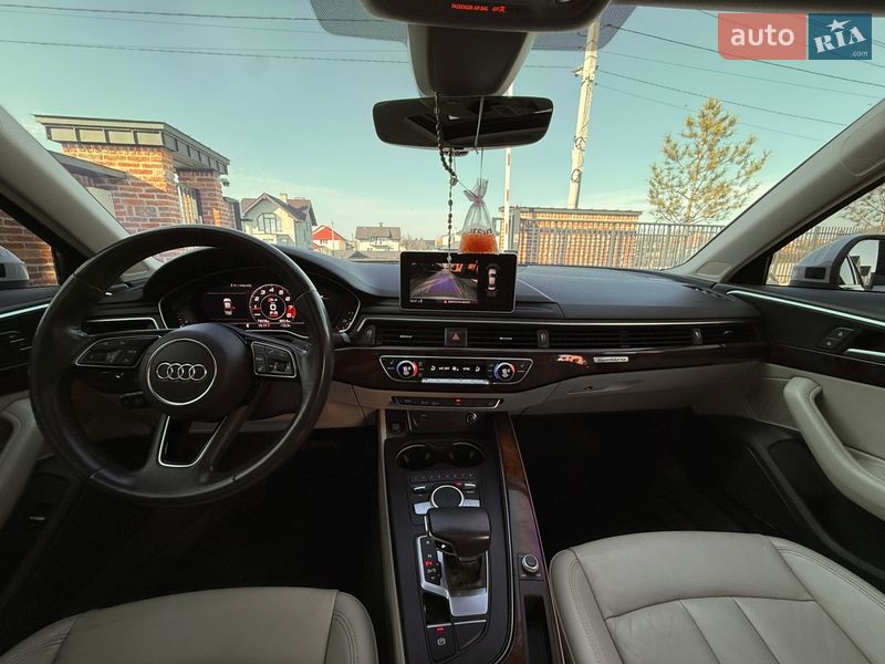 Седан Audi A4 2018 в Львові