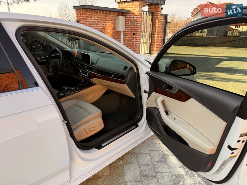 Седан Audi A4 2018 в Львові