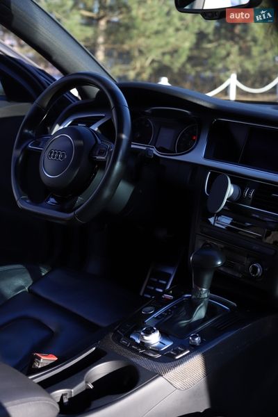 Седан Audi A4 2015 в Киеве