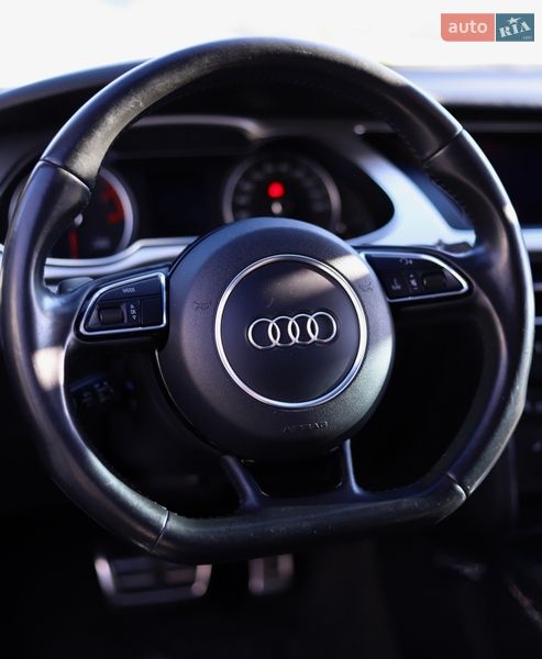 Седан Audi A4 2015 в Киеве