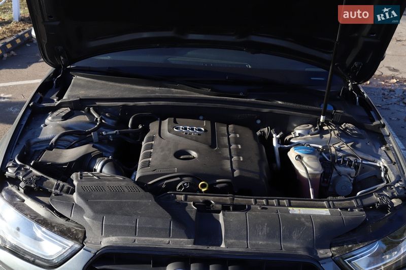 Седан Audi A4 2015 в Киеве