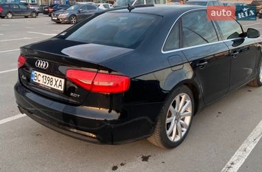 Седан Audi A4 2012 в Львове