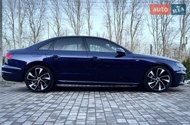 Седан Audi A4 2022 в Ровно