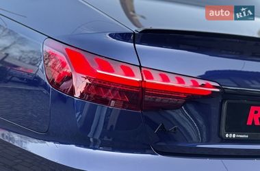 Седан Audi A4 2022 в Ровно