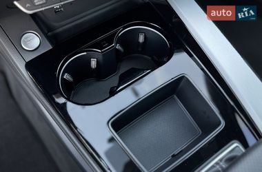 Седан Audi A4 2022 в Ровно