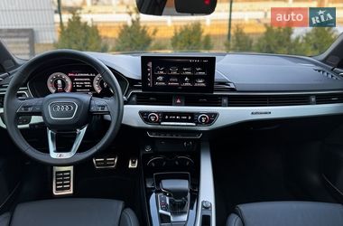 Седан Audi A4 2022 в Ровно
