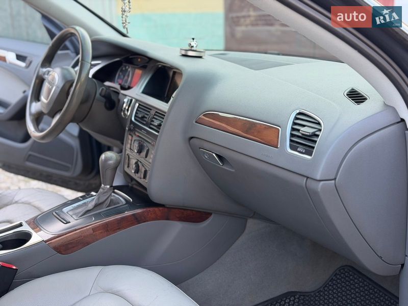 Седан Audi A4 2009 в Стрые