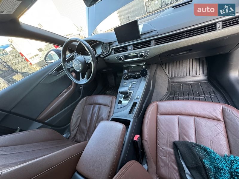 Седан Audi A4 2018 в Киеве