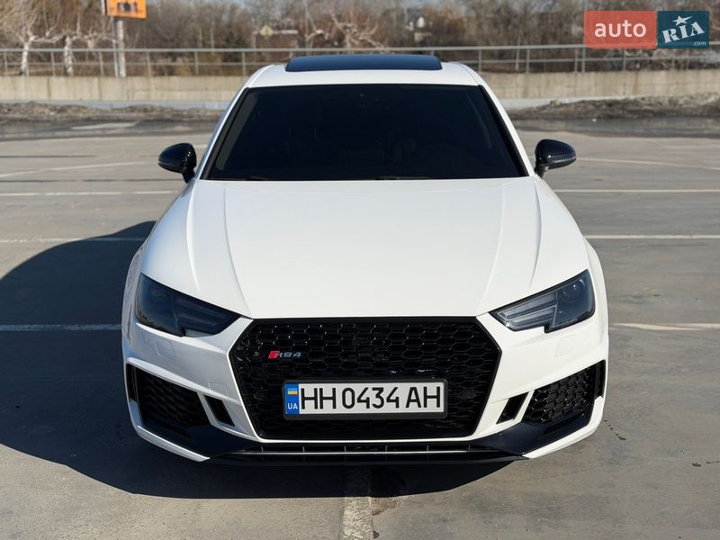 Седан Audi A4 2016 в Киеве