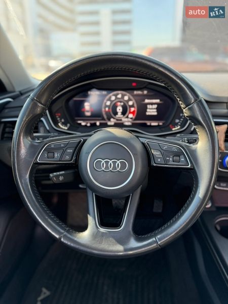 Седан Audi A4 2016 в Киеве