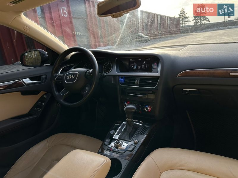 Седан Audi A4 2012 в Львові