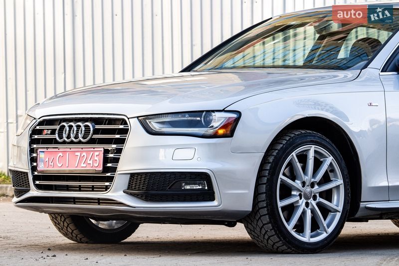 Седан Audi A4 2013 в Львове