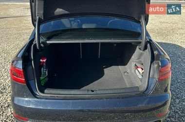 Седан Audi A4 2017 в Львове