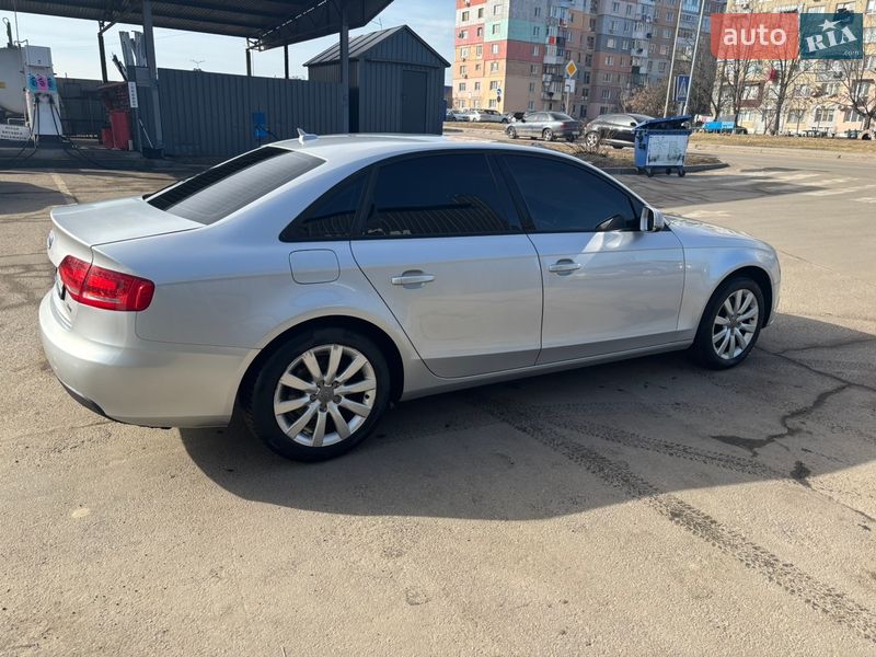Седан Audi A4 2012 в Кропивницком